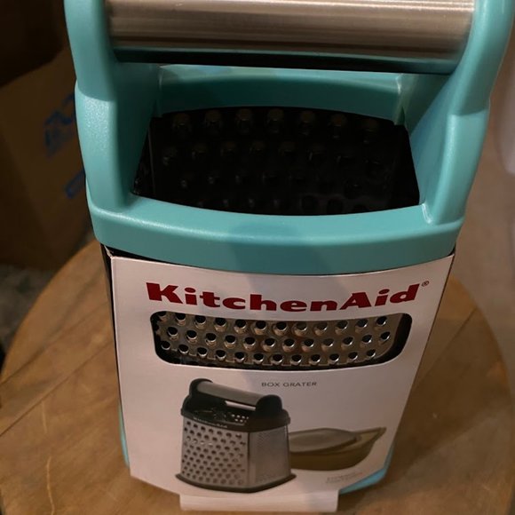 KitchenAid Box Grater w/Covered Container - Picture 4 of 7